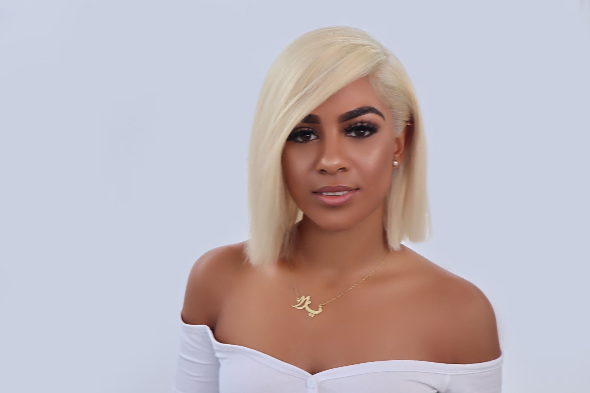 Invisible HD Blonde Lace Straight Closure